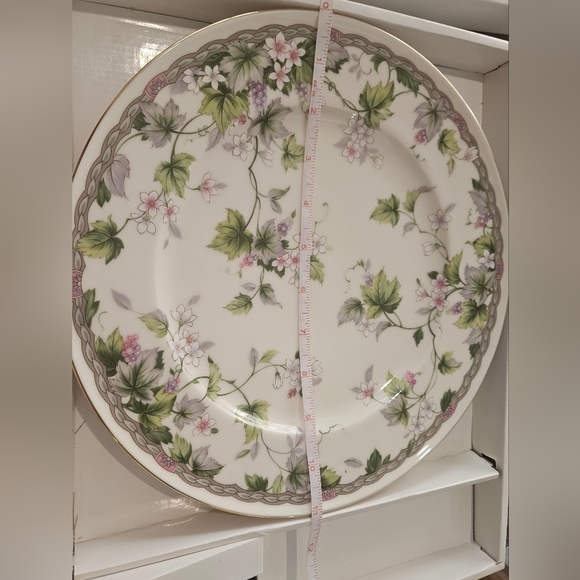 (21 pts) Cake Plate & Server-Andrea by Sadek "Monica"; BNIB - Picture 2 of 4